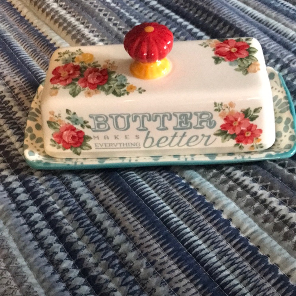 The Pioneer Woman’s Vintage Floral Butter Dish